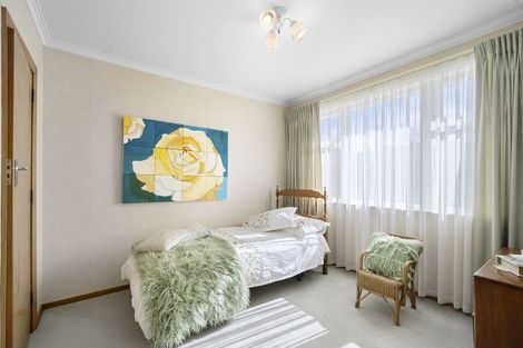 Photo of property in 12 Pempsey Street, Silverstream, Upper Hutt, 5019