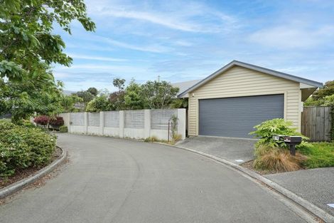 Photo of property in 18 Cloake Way, Palmerston North, 4414