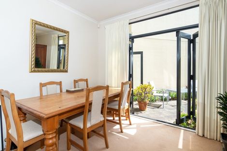 Photo of property in 36 Vinograd Drive, Te Atatu Peninsula, Auckland, 0610