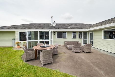 Photo of property in 130 Parewanui Road, Bulls, 4894