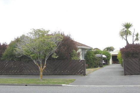 Photo of property in 183 Queenspark Drive, Parklands, Christchurch, 8083