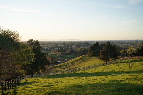 Photo of property in 213 Maxted Road, Bombay, 2579