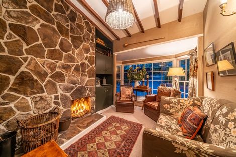 Photo of property in 9 Chatsworth Road, Silverstream, Upper Hutt, 5019