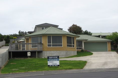 Photo of property in 50 Motutapu Avenue, Manly, Whangaparaoa, 0930