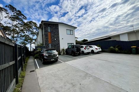 Photo of property in 5/81 Vodanovich Road, Te Atatu South, Auckland, 0610