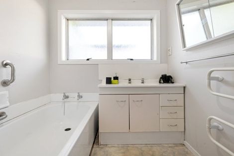 Photo of property in 33a Russleigh Drive, Dinsdale, Hamilton, 3204