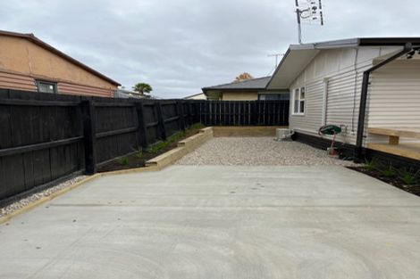 Photo of property in 2a Lansdown Place, Papakura, 2110