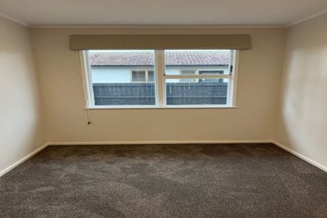 Photo of property in 2a Lansdown Place, Papakura, 2110