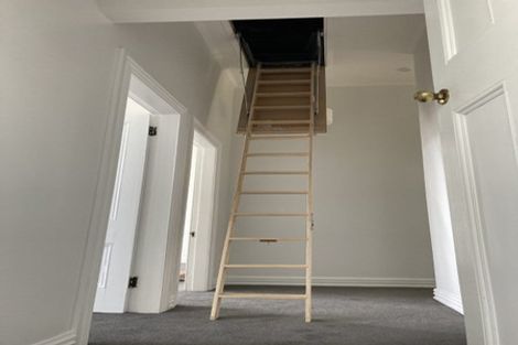 Photo of property in 31 Scarborough Terrace, Mount Victoria, Wellington, 6011