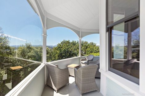 Photo of property in 33 Upper Bourke Street, Kilbirnie, Wellington, 6022