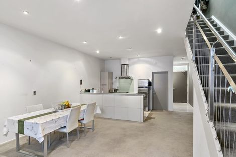 Photo of property in Hb Apartments, 4/3 Holland Street, Te Aro, Wellington, 6011