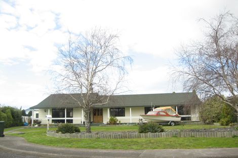 Photo of property in 6 Redwood Place, Te Awanga, 4102