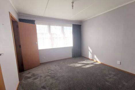 Photo of property in 11 Robert Burke Place, Henderson, Auckland, 0612