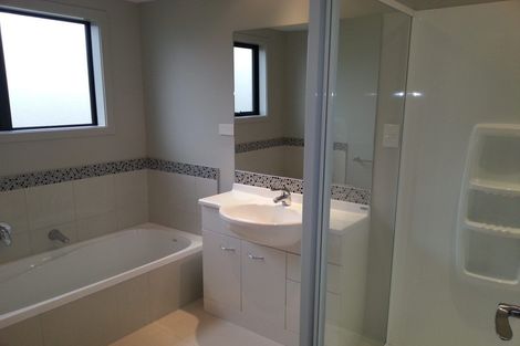 Photo of property in 4 Fairfax Crescent, Pyes Pa, Tauranga, 3112