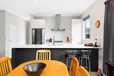 Photo of property in 6a Kuku Avenue, Red Beach, 0932