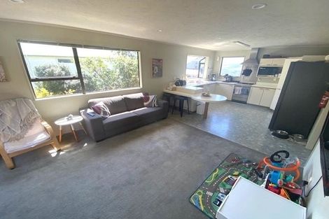 Photo of property in 43 Nalanda Crescent, Broadmeadows, Wellington, 6035