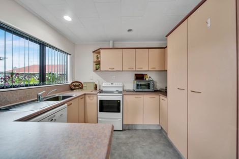 Photo of property in 6a Milmoe Street, Hawera, 4610