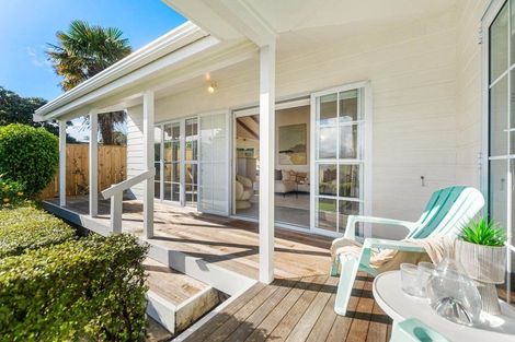 Photo of property in 2/25 College Road, Northcote, Auckland, 0627