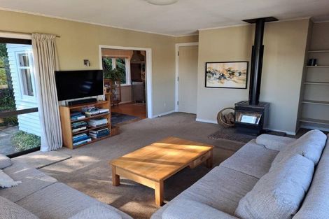 Photo of property in 102 Glanmire Road, Newlands, Wellington, 6037