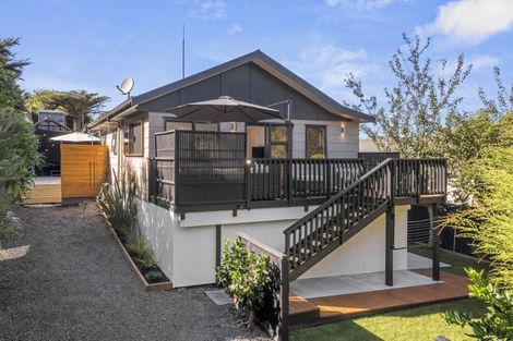 Photo of property in 8a Kaitoke Street, Raglan, 3225