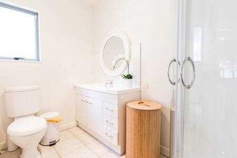 Photo of property in 18a Esmeralda Avenue, Avondale, Auckland, 1026