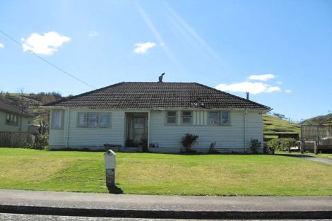 Photo of property in 15 Takahe Street, Taihape, 4720