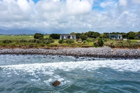 Photo of property in 317 Porikapa Road, Warea, New Plymouth, 4381