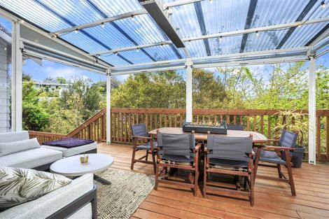 Photo of property in 100 Kowhai Road, Campbells Bay, Auckland, 0630