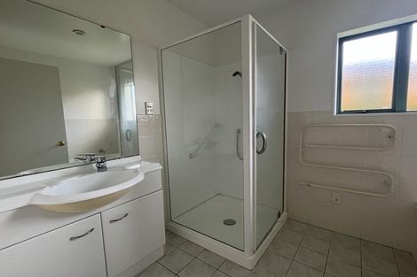 Photo of property in Waimanu Bay Village, 3/1 Piriti Drive, Te Atatu Peninsula, Auckland, 0610