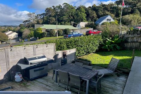 Photo of property in 1/3 Fernlea Rise, Bayview, Auckland, 0629