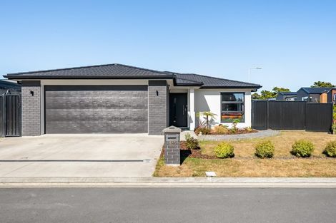 Photo of property in 123 Mawai Hakona Drive, Wallaceville, Upper Hutt, 5018