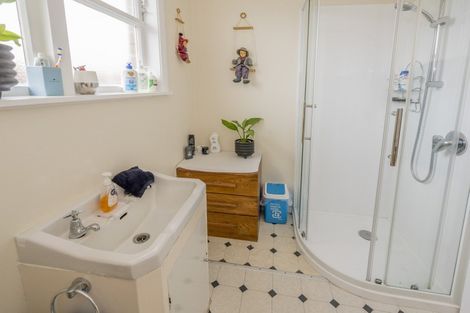 Photo of property in 19 Stanley Street, Levin, 5510