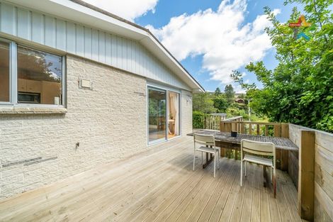 Photo of property in 1a Wyndham Road, Pinehaven, Upper Hutt, 5019