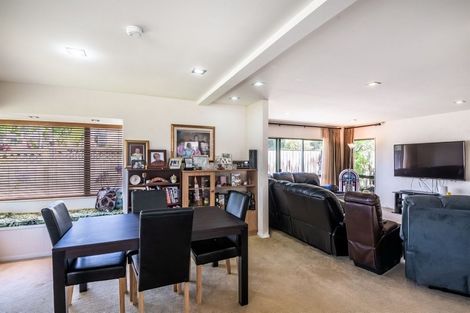 Photo of property in 13 Northern Rata Place, Albany, Auckland, 0632