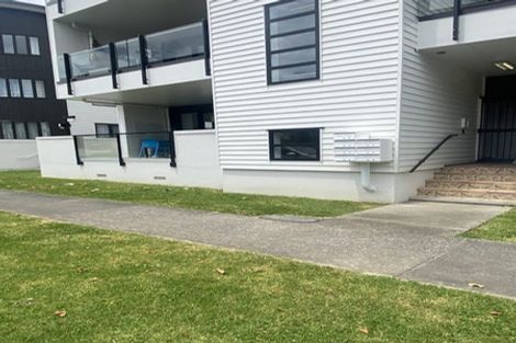 Photo of property in 1/11 Carlos Drive, Flat Bush, Auckland, 2016