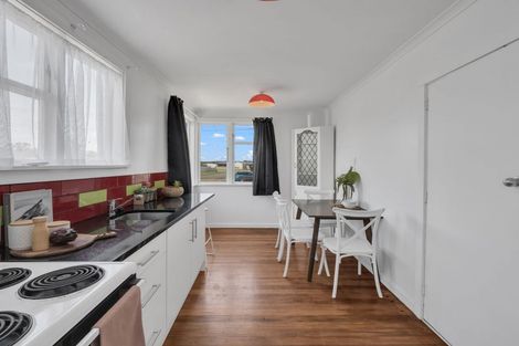 Photo of property in 33 Matipo Street, Castlecliff, Whanganui, 4501