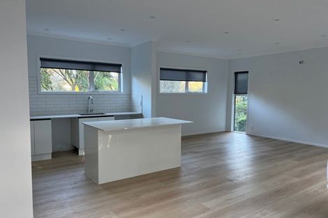 Photo of property in 36 Fowler Street, Northcote, Auckland, 0627