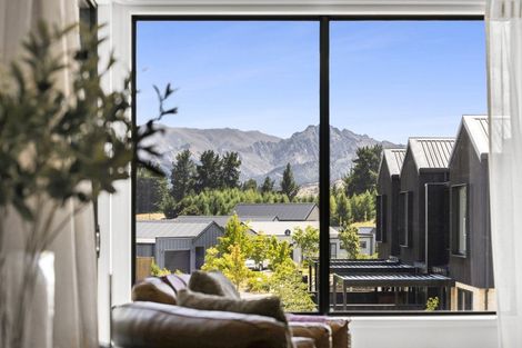 Photo of property in 3/5 Northlake Drive, Wanaka, 9305