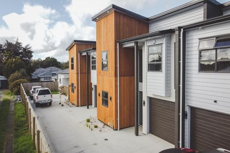 Photo of property in 79a Russell Road, Manurewa, Auckland, 2102