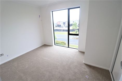 Photo of property in 34 Hobsonville Point Road, Hobsonville, Auckland, 0616