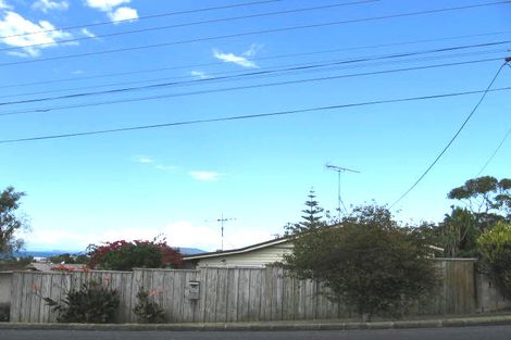 Photo of property in 1/31 Deep Creek Road, Waiake, Auckland, 0630