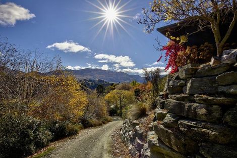 Photo of property in 361 Tucker Beach Road, Queenstown Hill, Queenstown, 9371