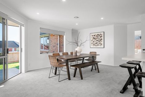 Photo of property in 7 Farleigh Close, Huntington, Hamilton, 3210
