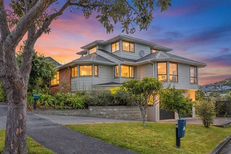 Photo of property in 37 Saunders Close, Whitby, Porirua, 5024