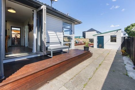 Photo of property in 281 Marine Parade, New Brighton, Christchurch, 8061