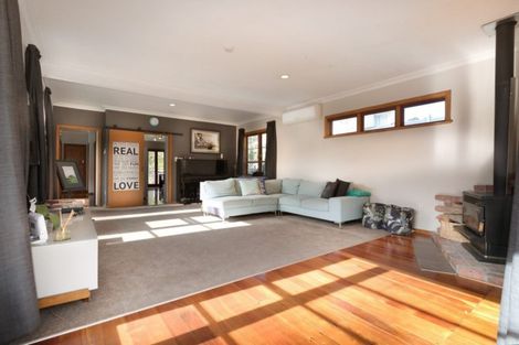 Photo of property in 15 Willowbank Road, Tawa, Wellington, 5028