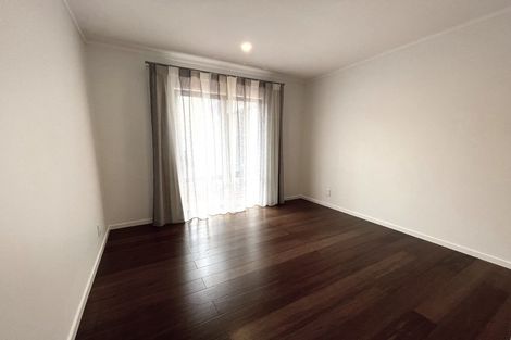 Photo of property in 7 Cherub Place, West Harbour, Auckland, 0618