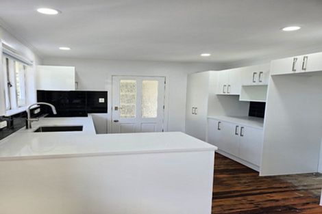 Photo of property in 74 Willerton Avenue, New Lynn, Auckland, 0600