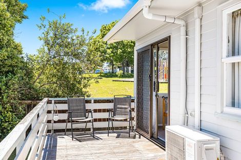 Photo of property in 29 Kaikoura Street, Henderson, Auckland, 0612