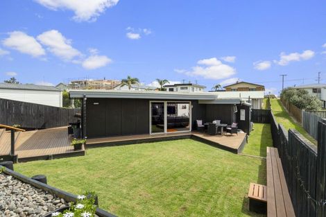 Photo of property in 1223 Papamoa Beach Road, Papamoa Beach, Papamoa, 3118